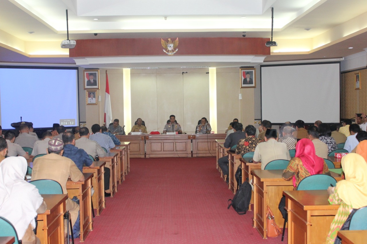 Wakapolda Riau Pimpin Rapat Tim Koordinasi Bansos Pangan Se-Provinsi Riau 