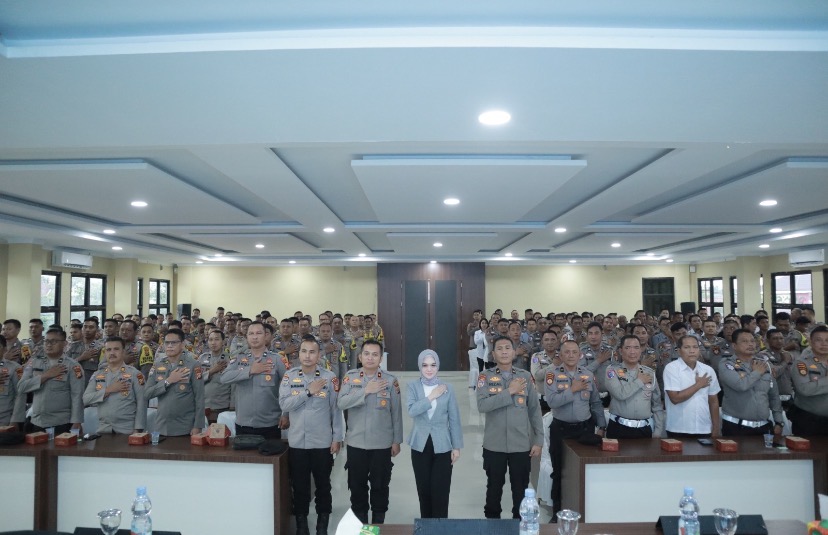 Pelatihan Public Speking Speaking Tingkatkan Kemampuan Komunikasi Personel Polres Inhu