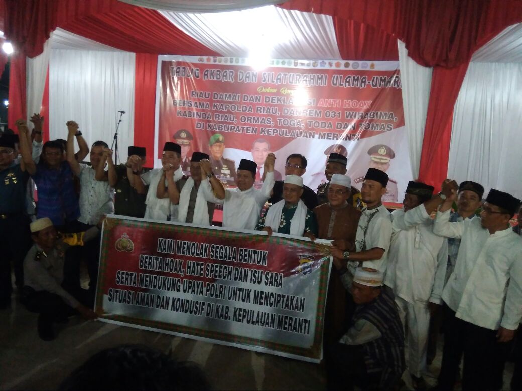 Kapolda Riau Laksanakan kegiatan Tabliq Akbar Dan Deklarasi Anti Hoax Di Kepulauan Meranti