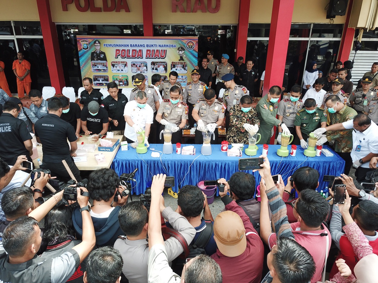 Polda Riau Bersama Instansi Terkait Musnahkan 33 Kg Sabu dan 81.213 Butir Ekstasi