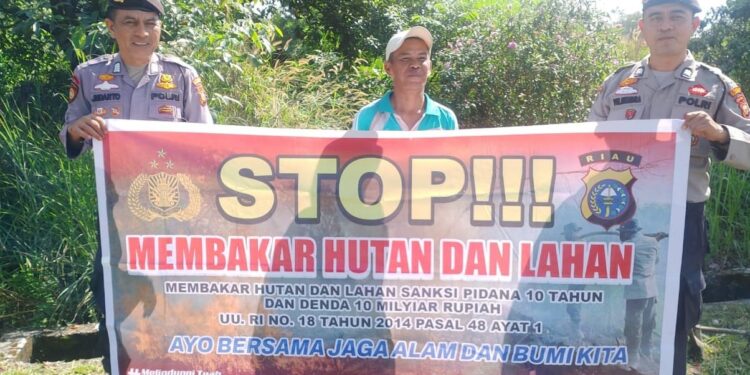 Polsek Pangkalan Kerinci Gencarkan Patroli dan Sosialisasi Larangan Karhutla