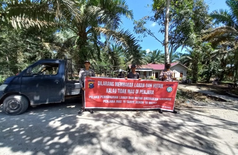 Cegah Karhutla, Giat Penyebaran Maklumat Kapolda Riau Terus di Gelar Polsek Teluk Meranti 