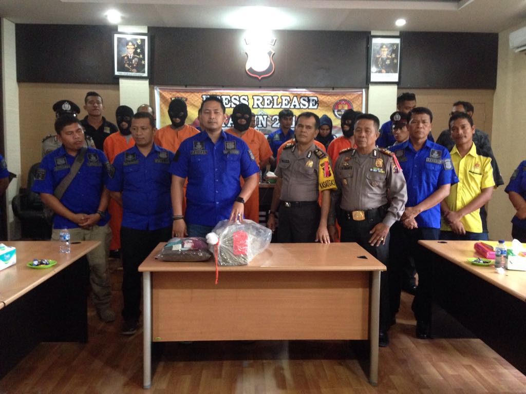 Pelaksanaan Press Realease Maret Tahun 2018 Di Aula Patriatama Polres Rohil