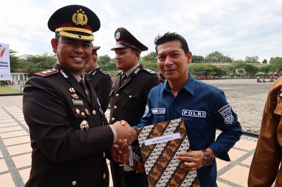 Ini Daftar Reward Dan Penghargaan Kapolres Rohul Kepada Polri Berprestasi Dan Masyarakat Yang Mendukung Tugas Polri