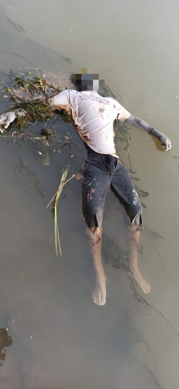 Warga Temukan Mr X Mengapung di Sungi Kampar