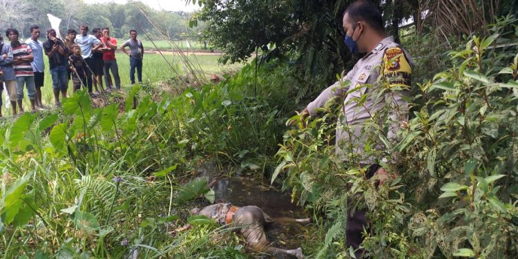 Warga Kampar Utara Temukan Jasad Wanita Tak Dikenal Didalam Parit, Polisi Masih Selidiki Identitasnya