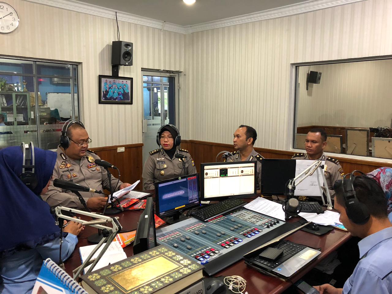 Biro SDM Polda Riau Lakukan Sosialisasi Penerimaan CPNS Polri Tahun 2018 Di RRI Pekanbaru