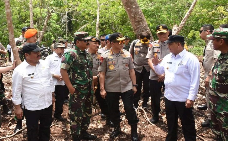 Kapolri Dan Panglima TNI Tinjau Karlahut Di Bengkalis