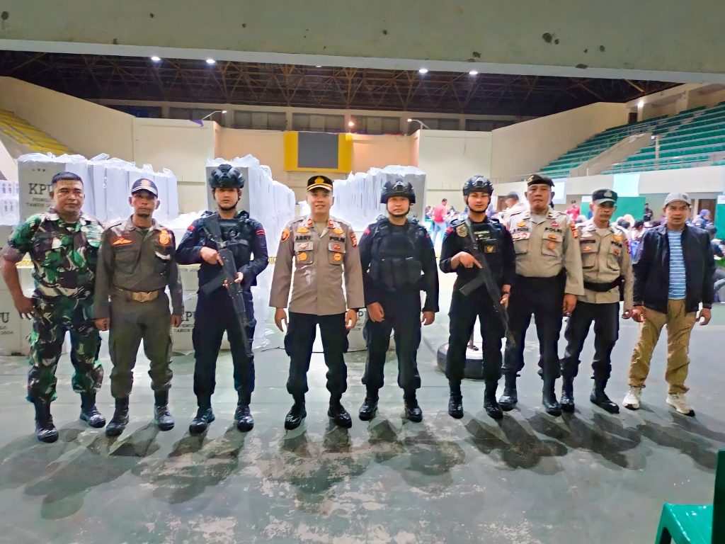 Kapolres Siak Kerahkan Personel Gabungan BKO Brimob Dan TNI Untuk Pengamanan Sidang Pleno PPP Tualang