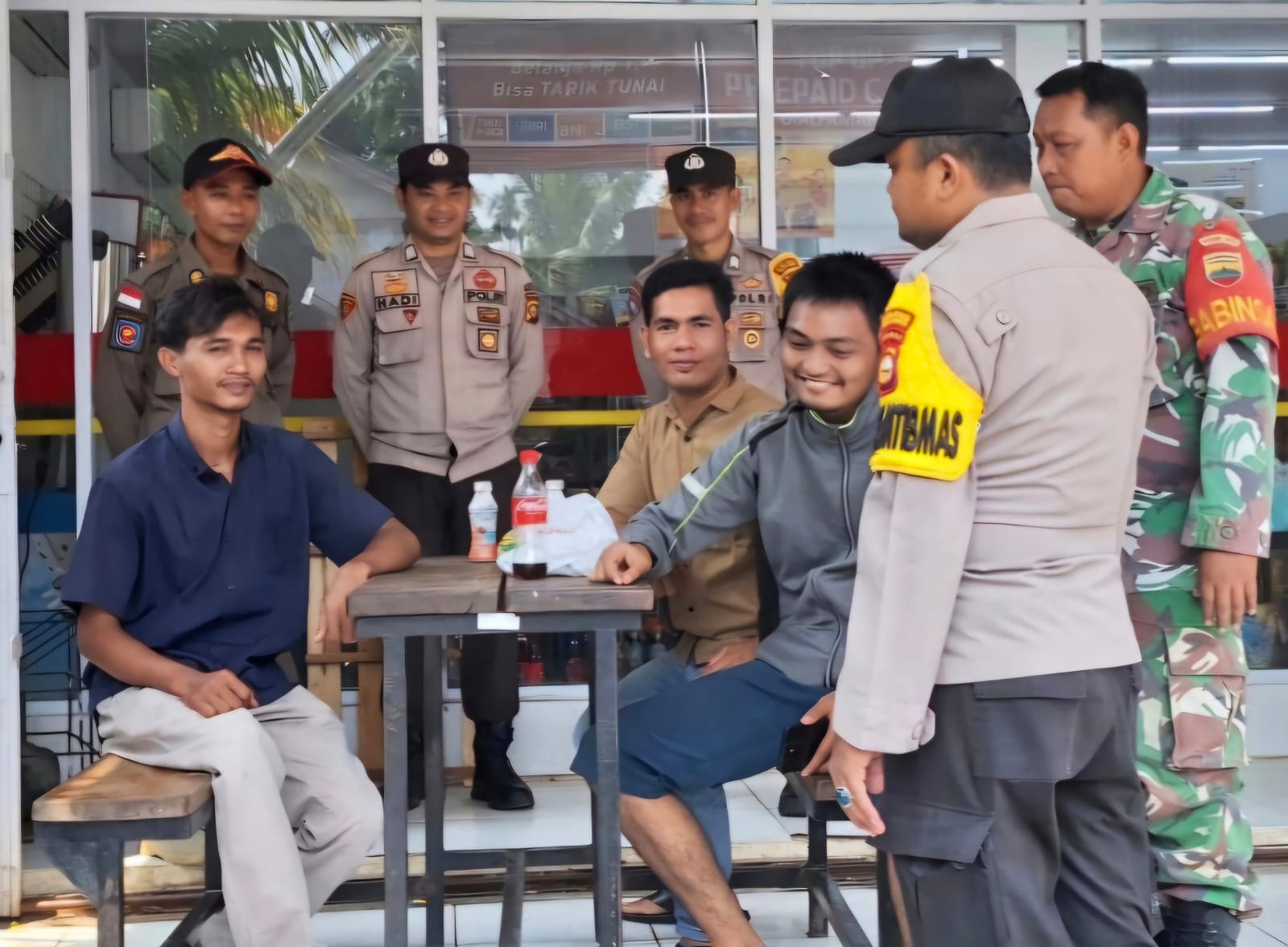 Polsek Bunut Gelar Patroli Sinergitas TNI-Polri dan Satpol PP Pasca Pilkada