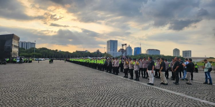 4.132 Personel Disiagakan Kawal Aksi Mahasiswa di Kawasan Monas