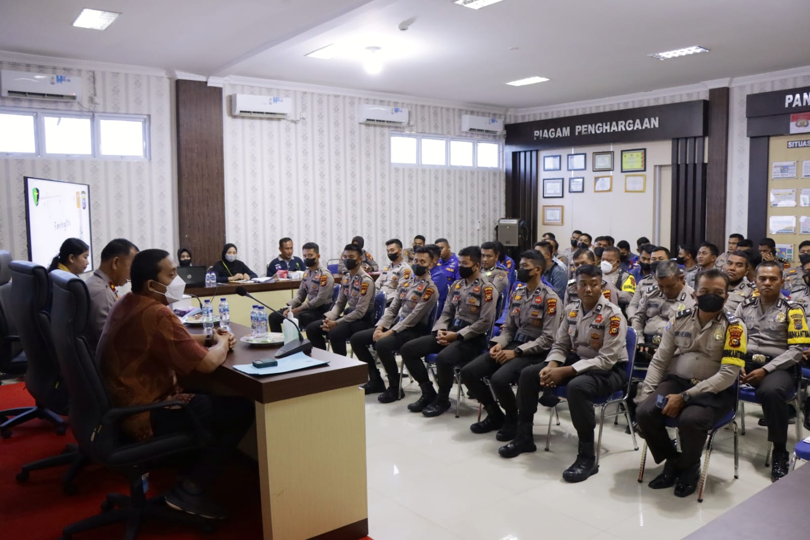 Bid Dokkes Polda Riau Gelar Sosialisasi dan Penyuluhan Kesehatan bagi Personel Polres Meranti