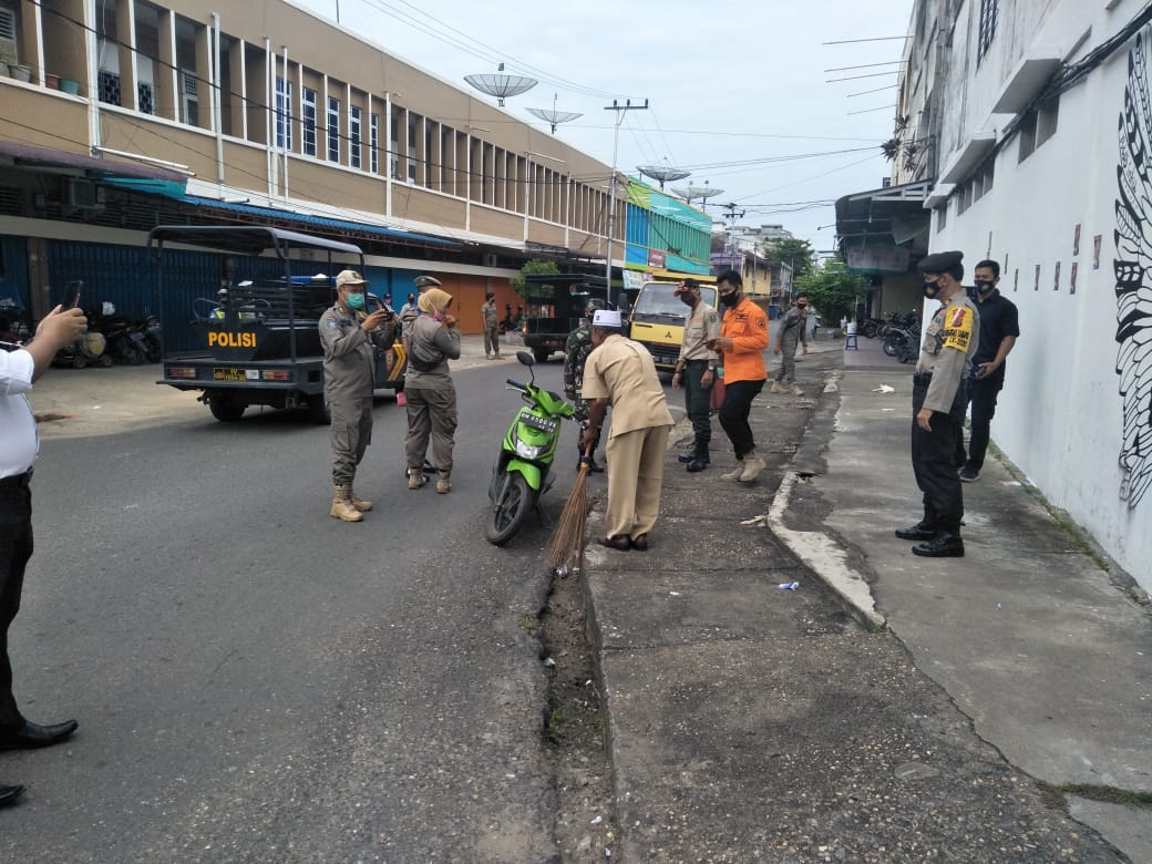 Turunkan Lima Tim Sekaligus, Pemburu Teking Covid-19 Inhu Sapu Kota Rengat