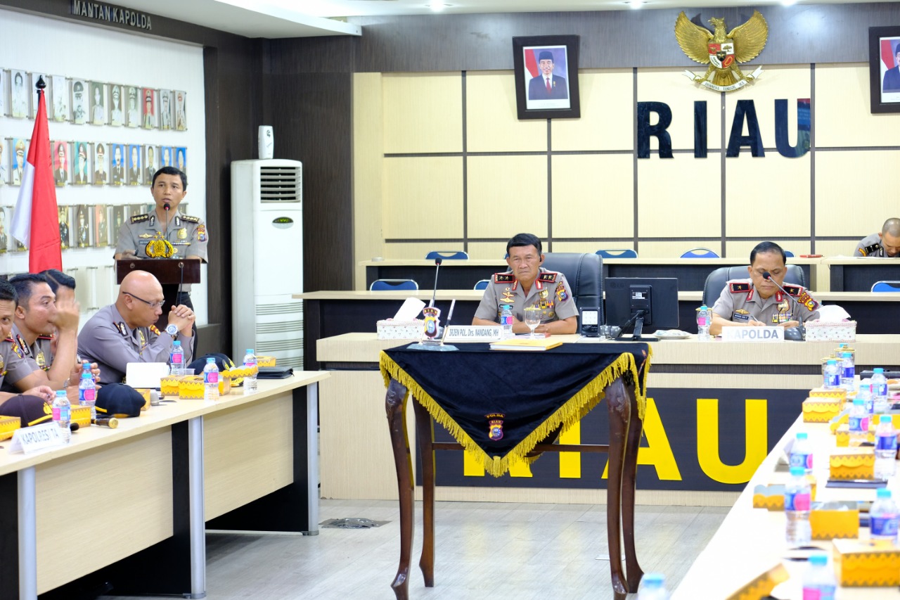 Kapolda Riau Hadiri Kegiatan Laporan Kesatuan dan Memori Serah Terima Jabatan