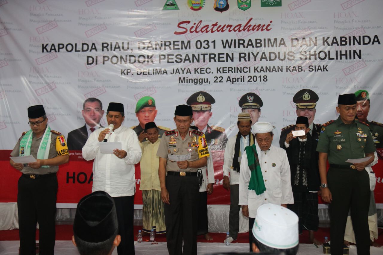 Silaturahmi Kapolda Riau, Danrem 031 Wirabima, dan Kabinda Riau Di Pondok Pesantren Riyadus Sholihin