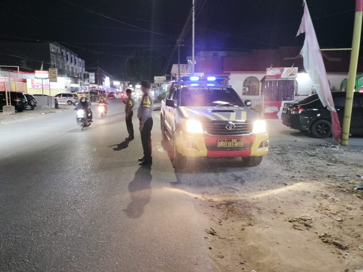 Polsek Pangkalan Kerinci Rutin Patroli Blue Light, Cegah Aksi Kejahatan Malam Hari