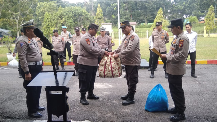Polsek Dumai Timur Salurkan Bantuan untuk Korban Bencana di Sumatera Senin,