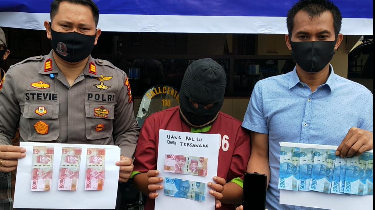 Seorang Pelaku Pengedar uang Palsu Diamankan Polsek Pekanbaru Kota