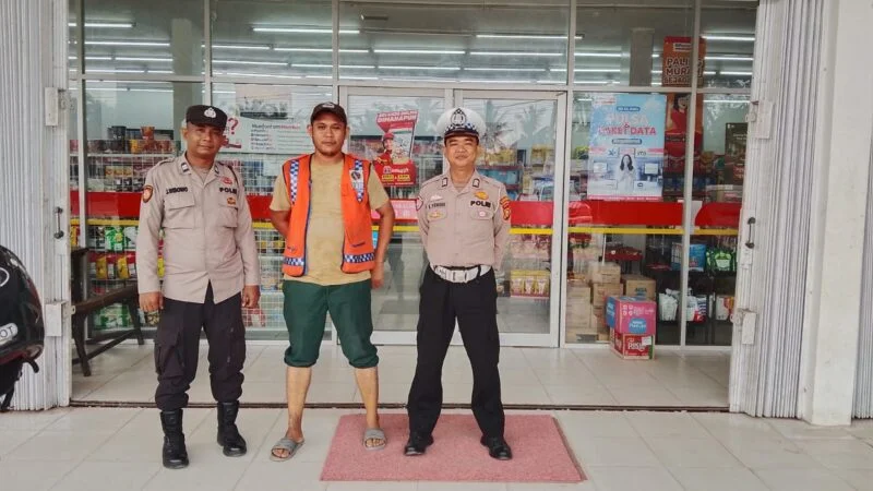 Polsek Bandar Sei Kijang Kembali  Laksanakan KRYD, Patroli Rutin di Pasar Sei Kijang 
