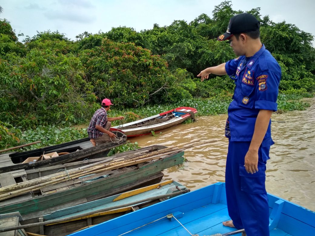 Sat Polrairud Polres Inhil Terus Lakukan Pencarian Orang Hilang Di Sungai Indragiri