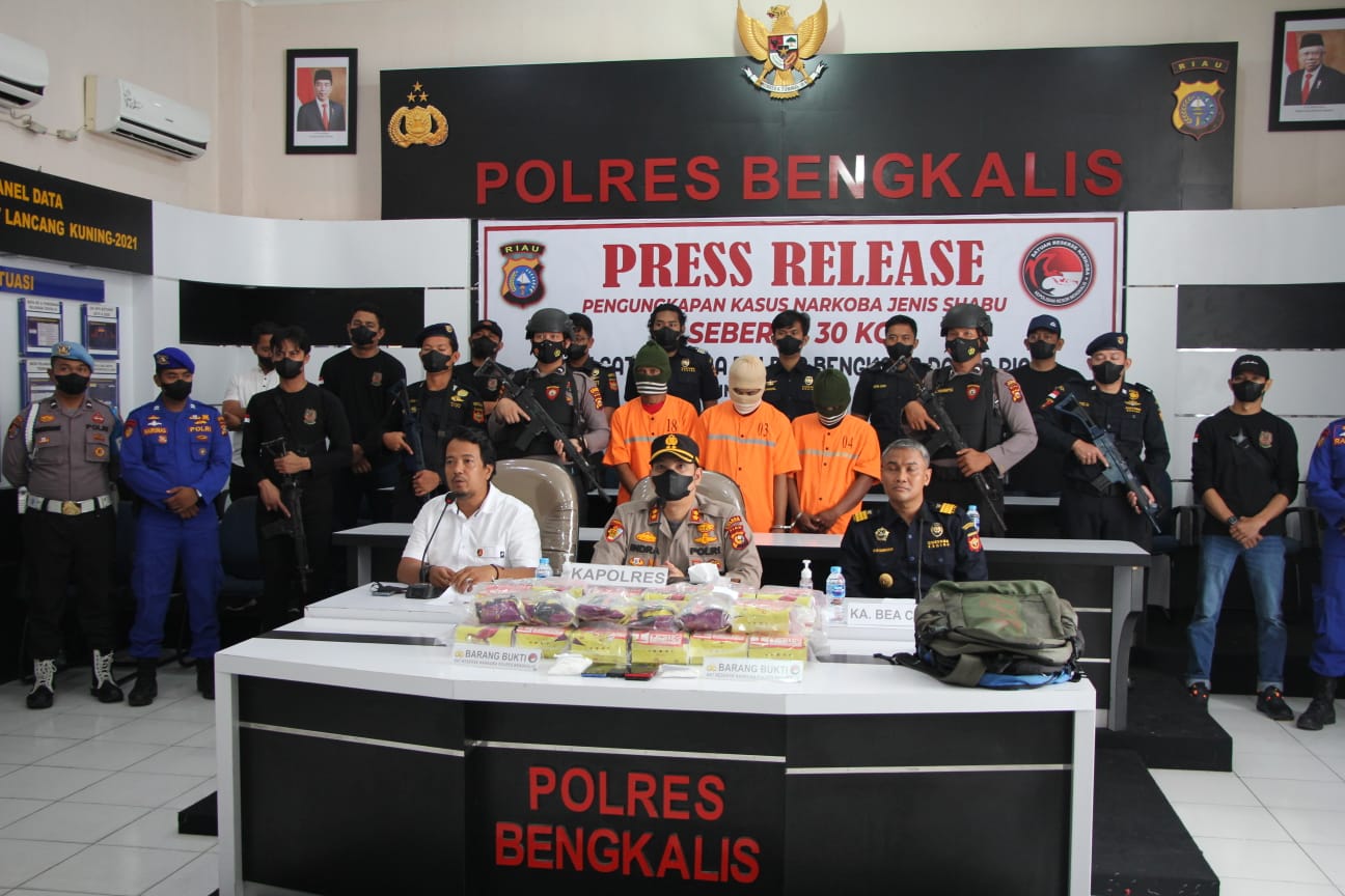 Polres Bengkalis Tangkap Pelaku Tindak Pidana Narkotika Shabu Sebanyak 30 Kg