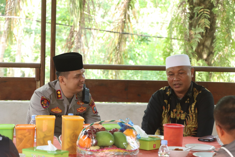 Kapolres Inhu Sambangi dan Bersilahturahmi Dengan Ketua MUI, NU, FKUB Serta Tomas Pasir Penyu