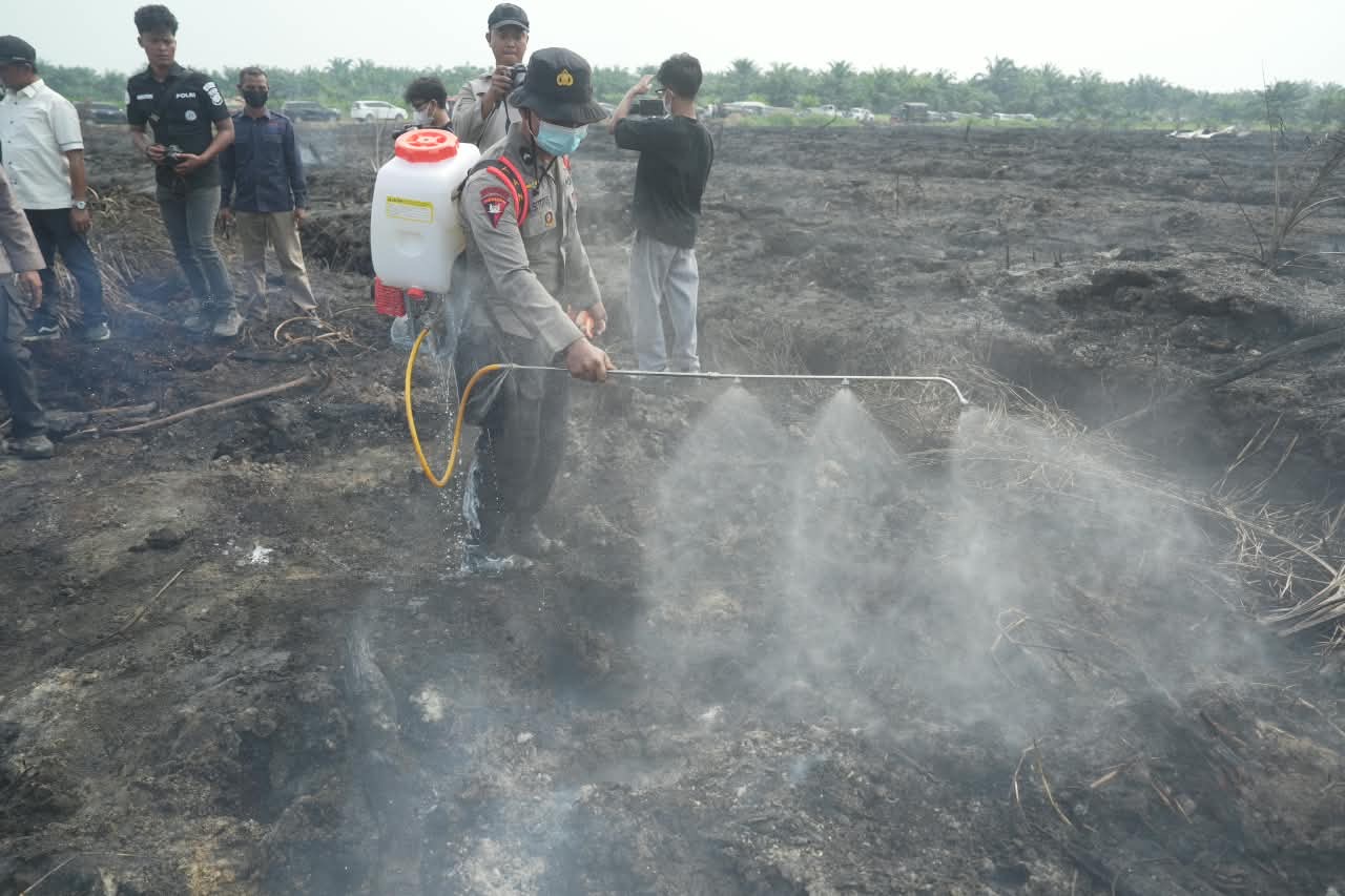 Polda Riau Gunakan X Fire Tangani Karhutla di Lahan Gambut