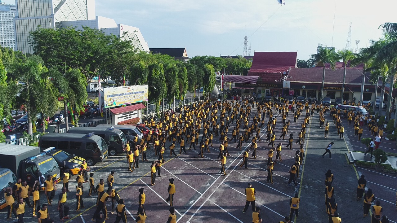 Olahraga Bersama Dalam Rangka Hari Bhayangkara ke 72