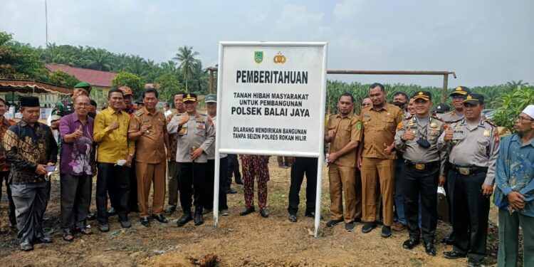 Masyarakat Balai Jaya Hibahkan Sebidang Tanah Ke Polres Rokan Hilir