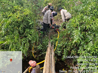 Polsek Kuala Kampar Lakukan Pendinginan Karhutla Terpantau DLK