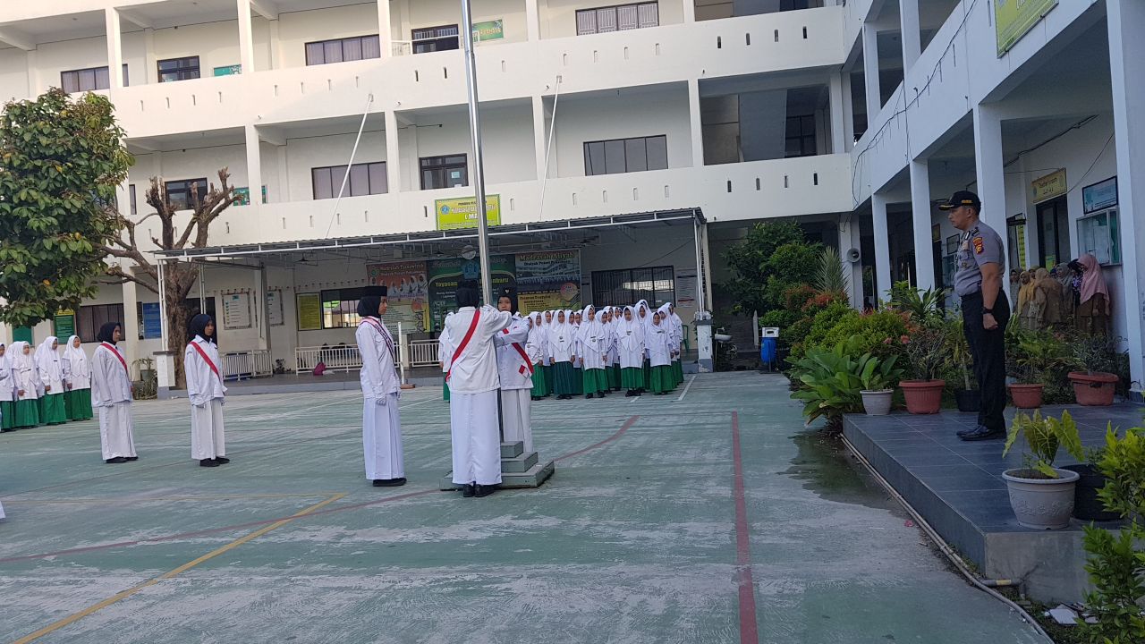 Aiptu R.P Siregar Sampaikan Pesan Bahaya Medsos Dikalangan Remaja