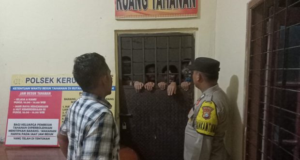 Personil Polsek Kerumutan Cek dan Kontrol Tahanan