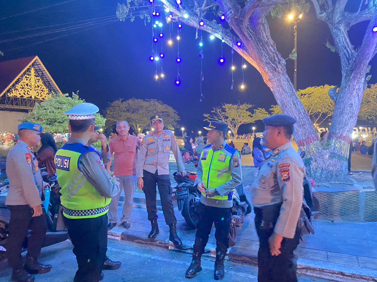 Kapolres Siak AKBP Asep Sujarwadi Nakhodai Langsung Pelaksanaan Blue Light Patrol di Wilayah Siak