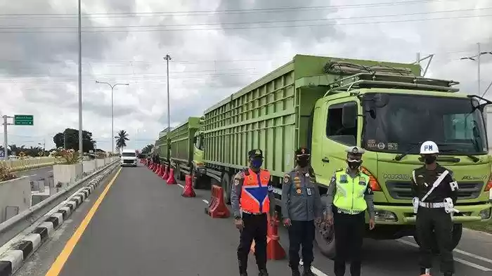 20 Unit Truk ODOL Kena Tilang, Razia Gabungan di Jalan Akses Pintu Tol Pekanbaru-Dumai