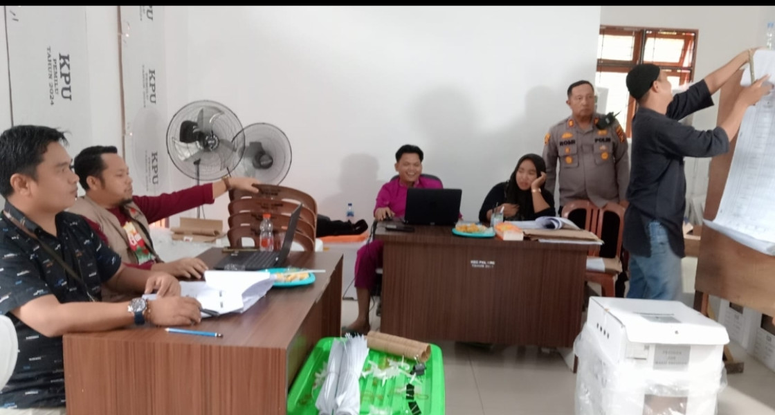 TNI Polri Bersinergi Amankan Logistik Pemilu 2024