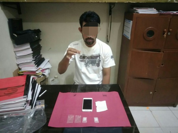 Pengedar Shabu Di Kelurahan Pulau Bangkinang Diciduk Aparat Buser