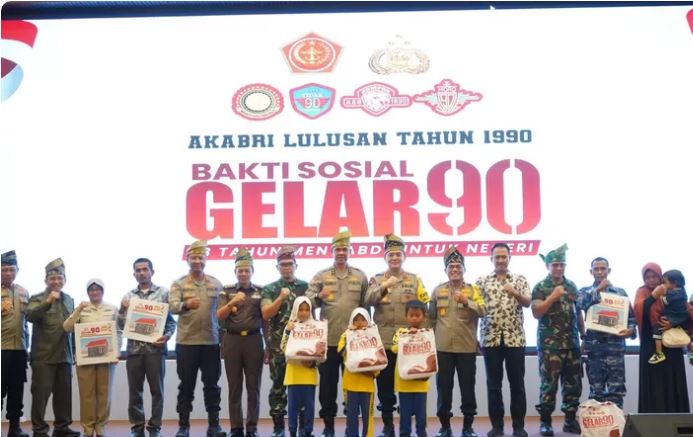 Akabri Angkatan 90 Bagikan 3.500 Paket Bansos dan 1.000 Paket Pendidikan