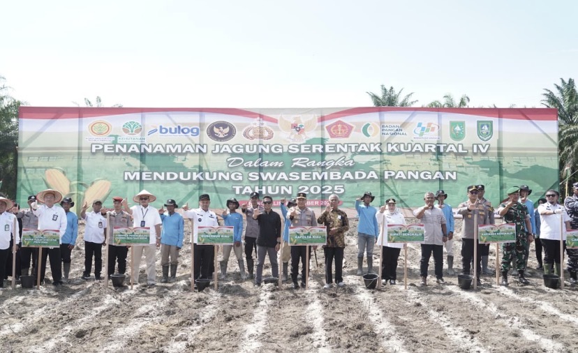 Polda Riau Gelar Penanaman Jagung Serentak Kuartal IV
