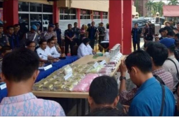 Riau Sasaran Empuk Pasar Narkoba