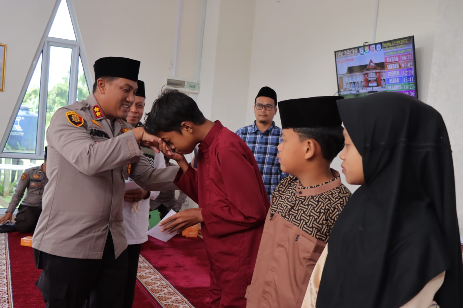 Peringati Isra Miraj, Kapolres Meranti Ajak Personel Teladani Perbuatan dan Akhlak Nabi Muhammad SAW