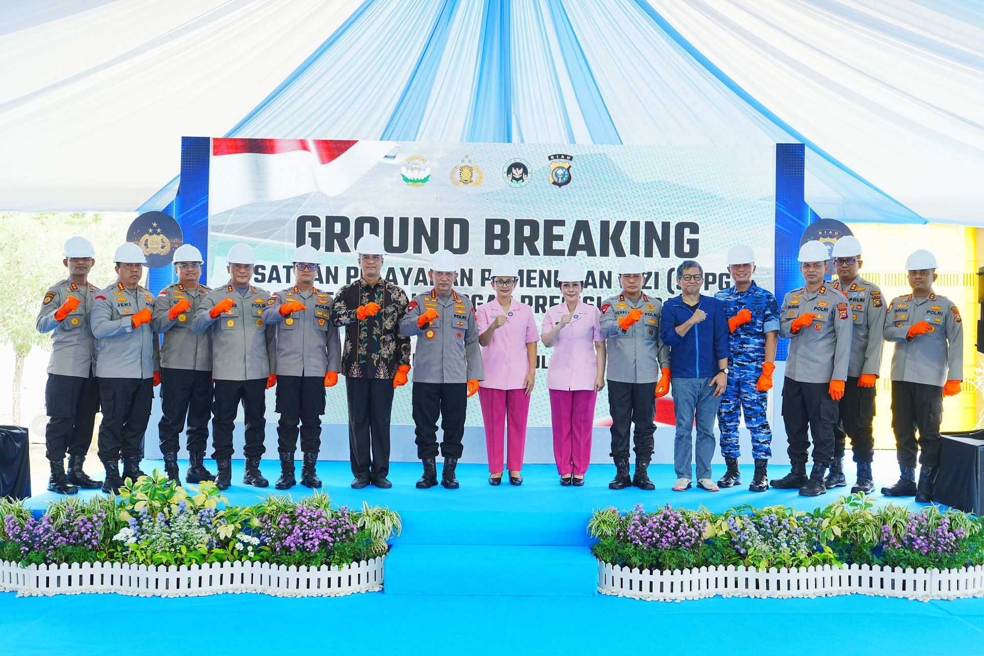 Dukung Penuh Program MBG, Kapolri Hadiri Groundbreaking 9 SPPG Polda Riau