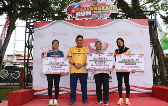 Polres Inhu Gelar Lomba Lari Dalam Rangka Hari Bhayangkara ke-77