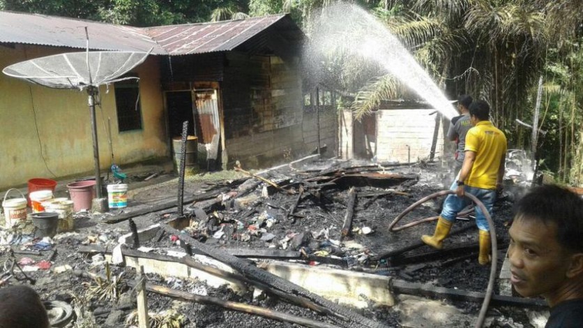 Rumah Warga Kuansing Musnah Dilalap Sijago Merah