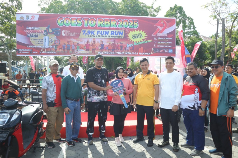 Kisah Haru Widi di Balik Kemenangan Undian Sepeda Motor pada Goes RBR 2025 yang Ditaja Polres Inhu