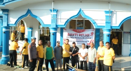 Hadirkan Esensi Polri Untuk Masyarakat, Polres Adakan Bakti Religi dan Bakti Sosial ke Rumah Ibadah