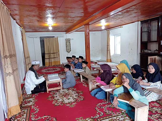 Dirikan Rumah Tahfiz Gratis untuk Anak Yatim di Kampung