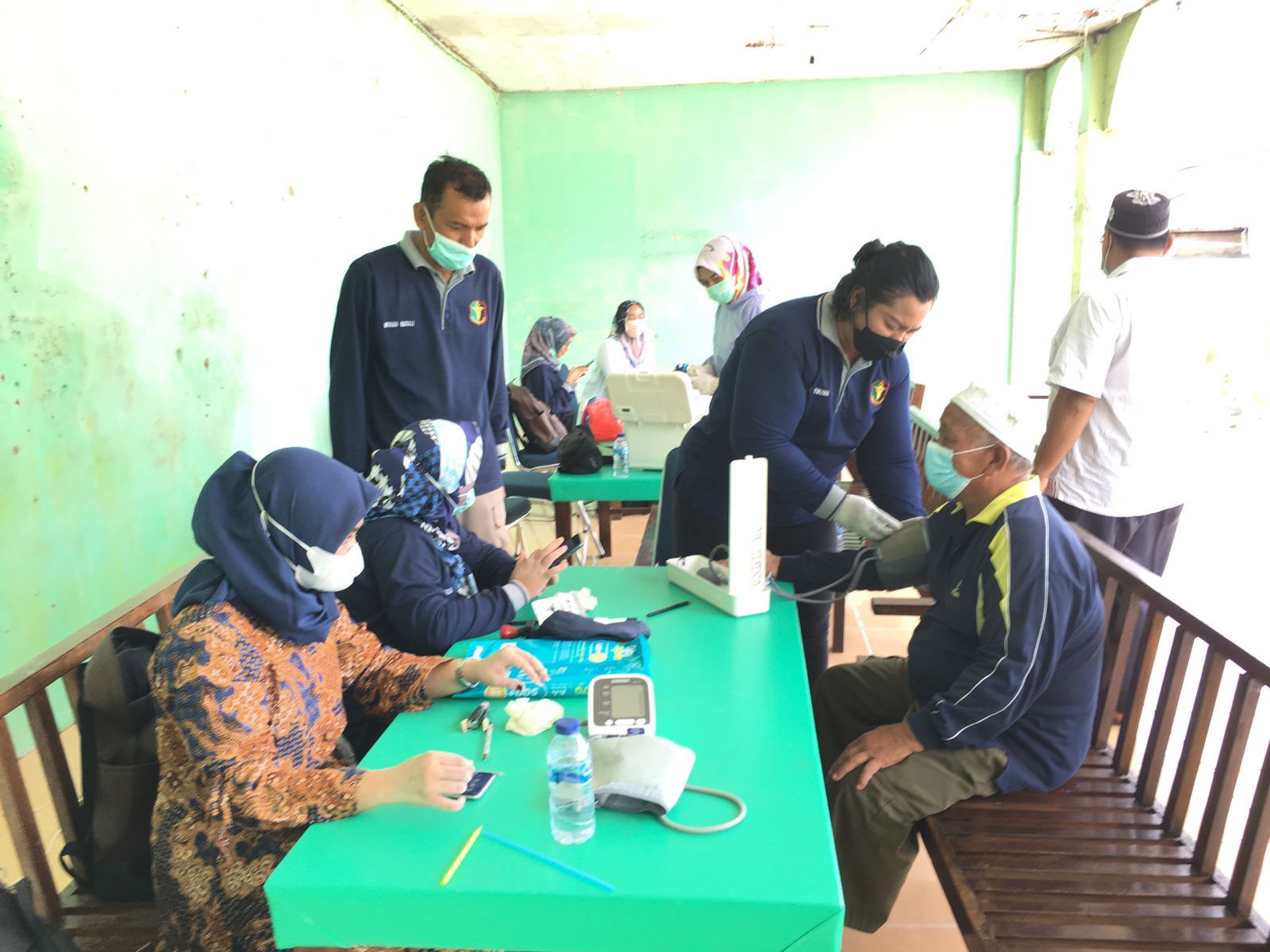 Nakes Polresta Pekanbaru Gelar Vaksinasi Tahap II Di Pondok Pesantren Nurul Huda Al Islami.