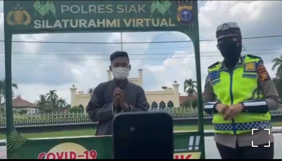 Polres Siak Siapkan Sarana Untuk Masyarakat Yang Ingin Bersilaturahmi Secara Virtual Di Depan Istana