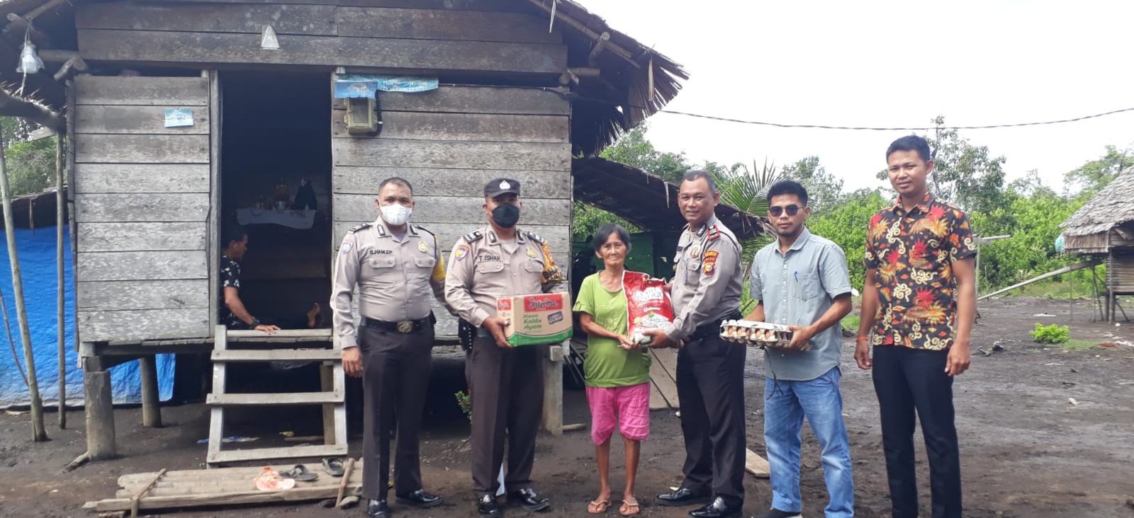 Jumat Barokah, Polsek Tebingtinggi Kembali Berbagi Rezeki