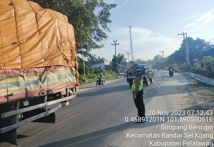 Personil Polsek Bandar Sei Kijang Laksanakan Strong Poin Pagi